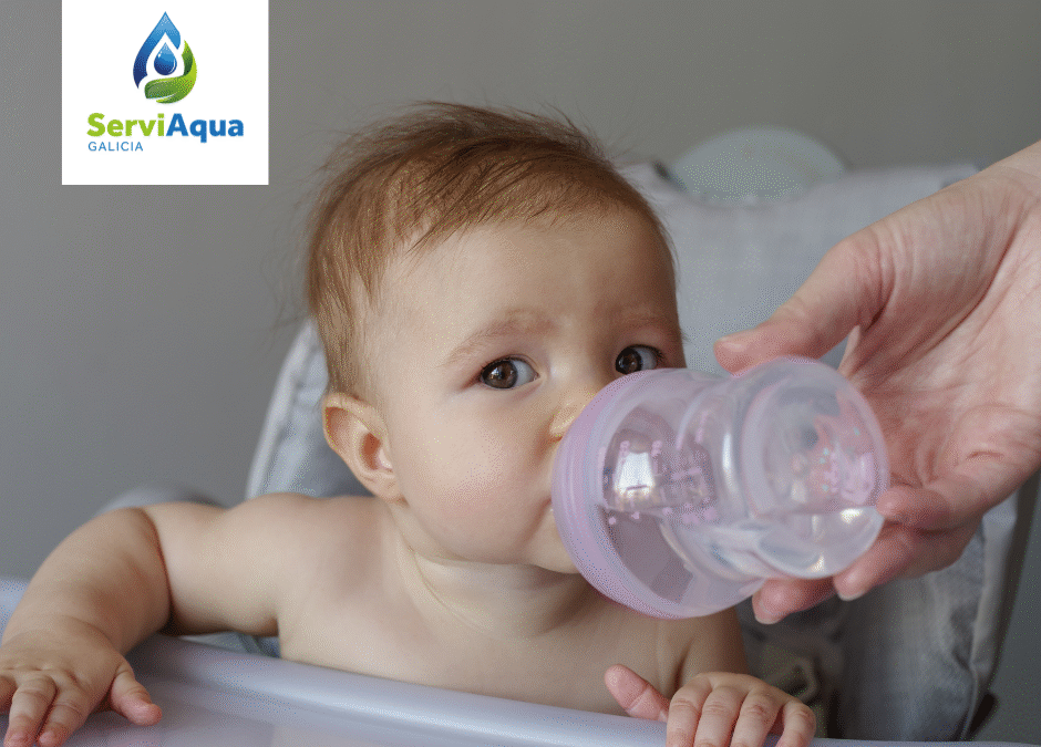 ¿Qué agua es mejor para los bebés? Todo lo que debes saber
